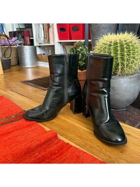 Target Dark Green Faux Leather Ankle Boots Block Heel Zip Up Fall Shoes Size 7